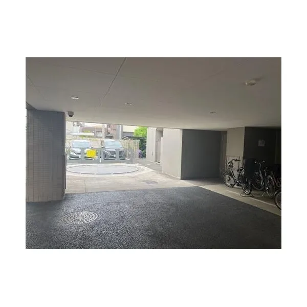 クラッシィハウス世田谷松陰神社前 駐車場・駐輪場