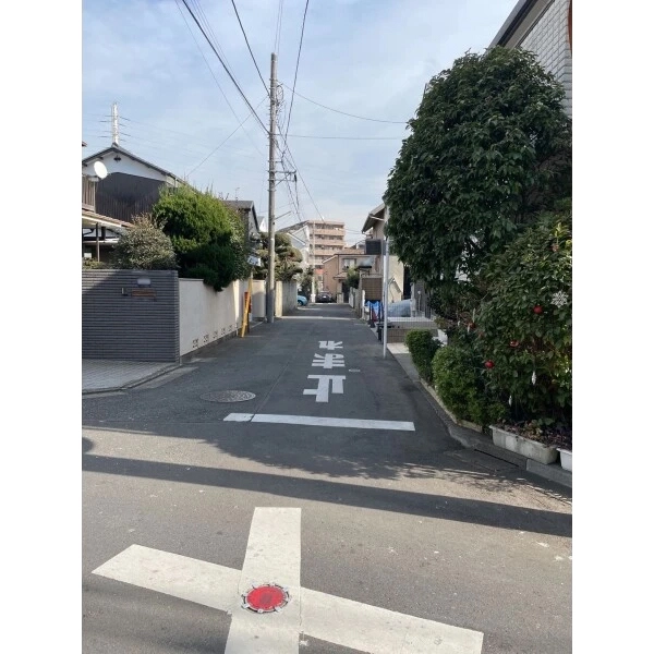 調布市入間町1丁目 前面道路