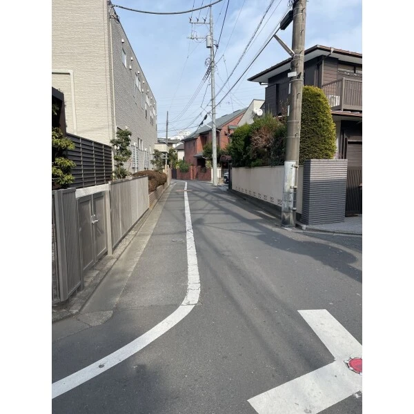 調布市入間町1丁目 前面道路