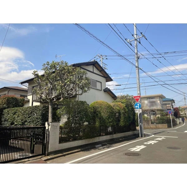 横浜市緑区東本郷５丁目 北東側道路からの外観