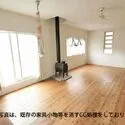 江東区塩浜２丁目 大きな窓から光が差し込む明るい2階LDK。※家具消加工済み