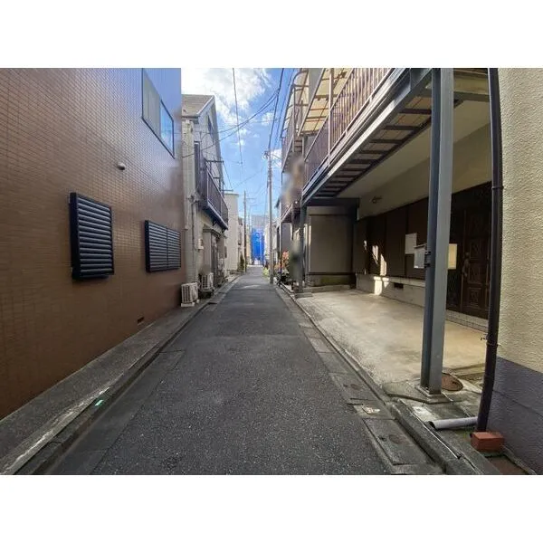 江東区石島 前面道路含む外観