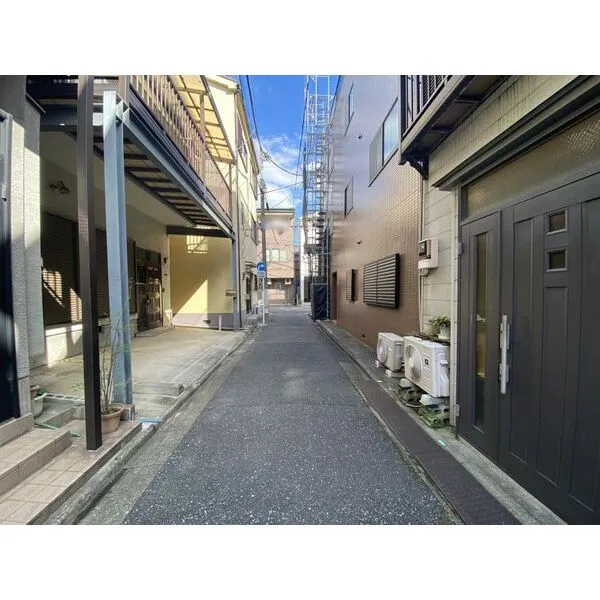 江東区石島 前面道路含む外観