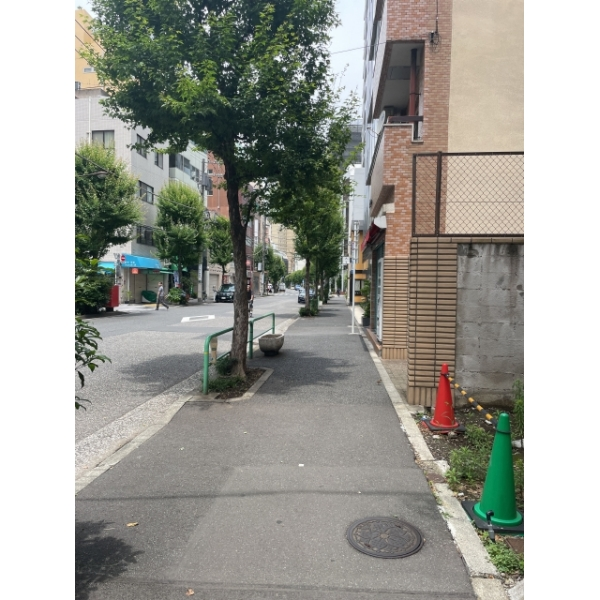 千代田区神田猿楽町１丁目 前面道路
