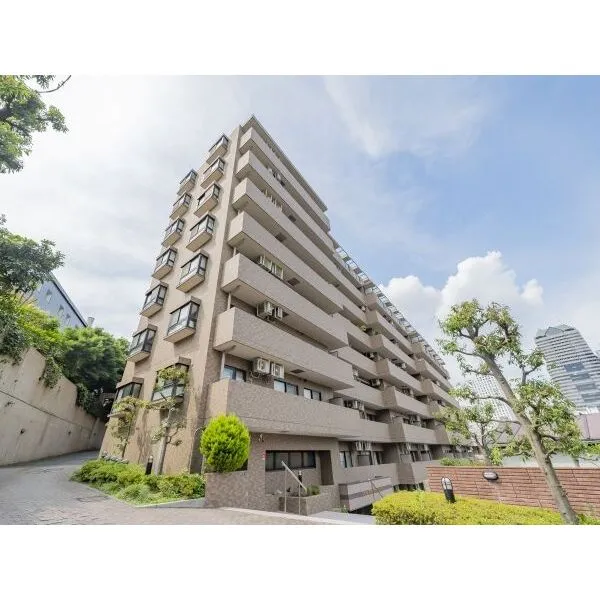 ライオンズマンション乃木坂 赤坂通りを奥に入った閑静な高台に位置する、全86戸のレジデンス