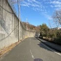 西宮市名塩新町 南側道路（東向き）