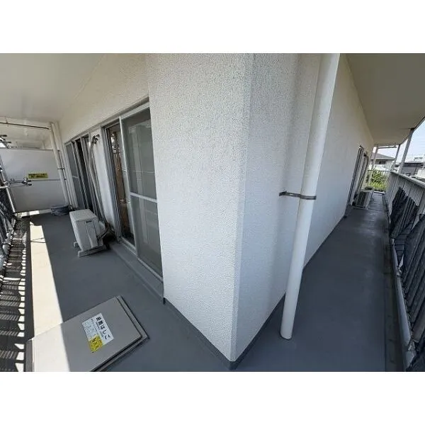 ネオコーポ浦和もくせいの棟 角住戸ならではの二面バルコニーです。