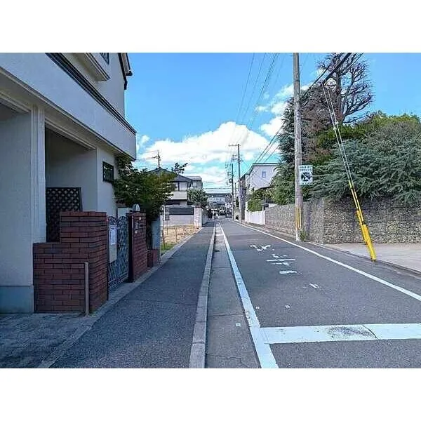西宮市堀切町 前面道路(東側)