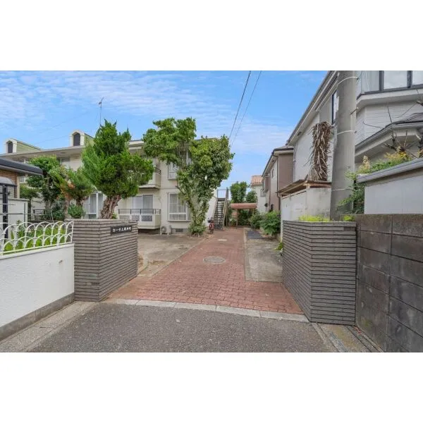 上尾市本町2丁目 エントランス