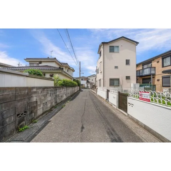 上尾市本町2丁目 前面道路