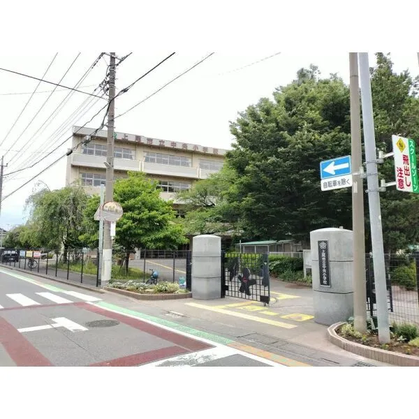 上尾市本町２丁目 上尾市立中央小学校（小学校）まで約780m（徒歩10分）