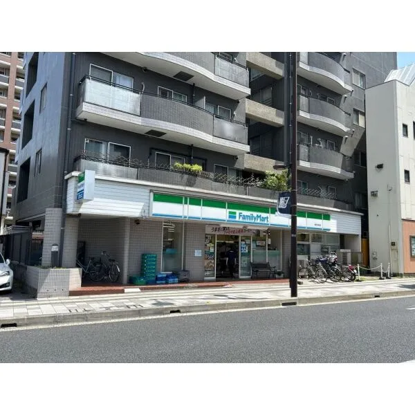 さいたま市浦和区仲町3丁目 ファミリーマート 浦和仲町店(コンビニ)まで約400m(徒歩5分)