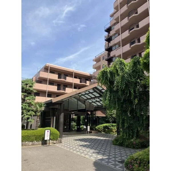 パシフィック小豆沢・A棟 エントランスアプローチ