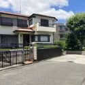 横浜市中区豆口台 前面道路含む外観