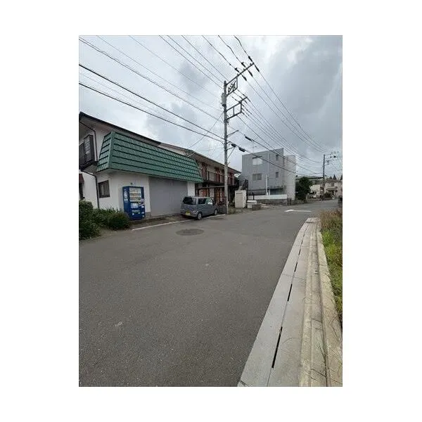 厚木市緑ケ丘５丁目 北側前面道路