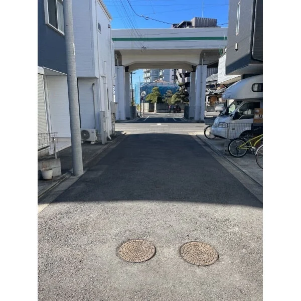 足立区谷中１丁目 前面道路