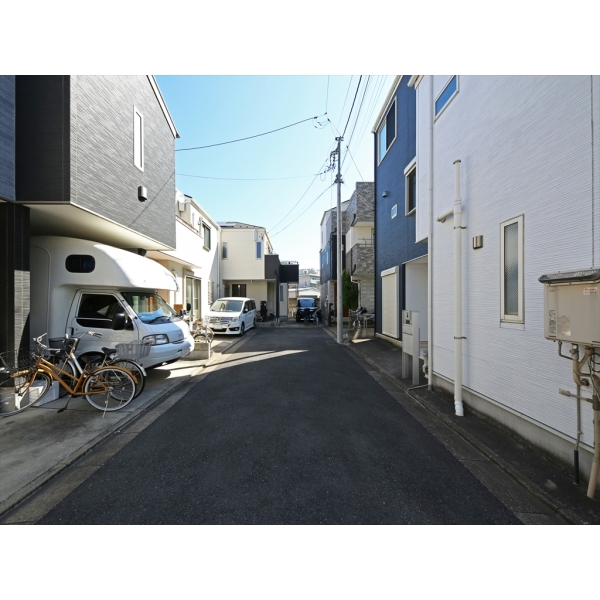 足立区谷中１丁目 前面道路