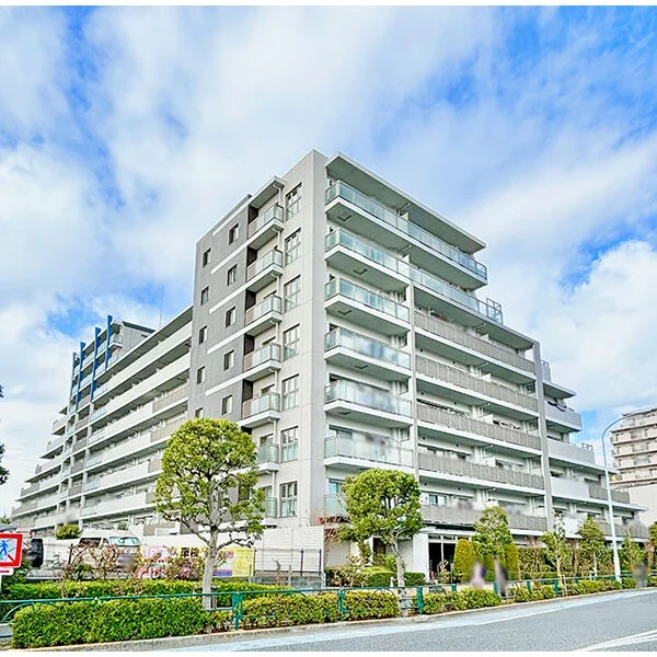 グランプレシア 外観