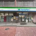 クローバー亀戸 ファミリーマート亀戸駅南店（コンビニ）まで約100m（徒歩2分）