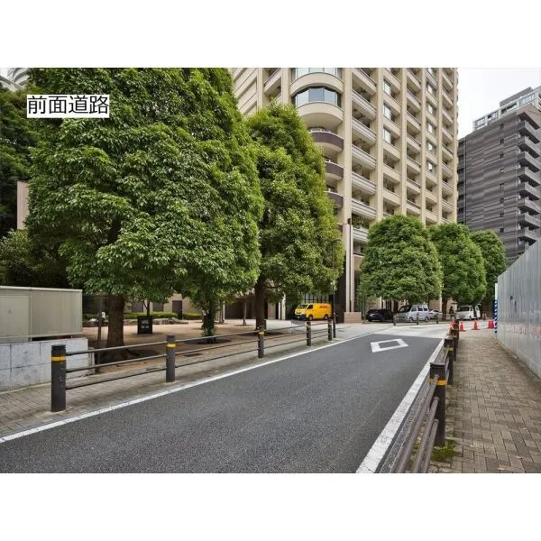 パークコート虎ノ門愛宕タワー 前面道路