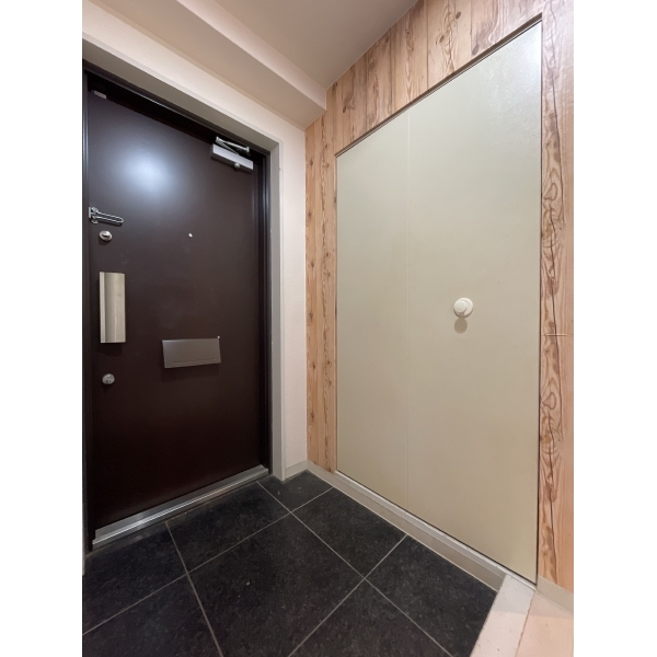 西神中央ウェステージ弐番館 玄関横収納