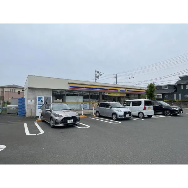 海老名市国分寺台3丁目 ミニストップ海老名大谷店(コンビニ)まで約590m(徒歩8分)