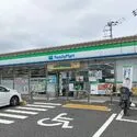 さいたま市見沼区大字南中野 ファミリーマート さいたま堀の内町二丁目店（コンビニ）まで約500m（徒歩7分）