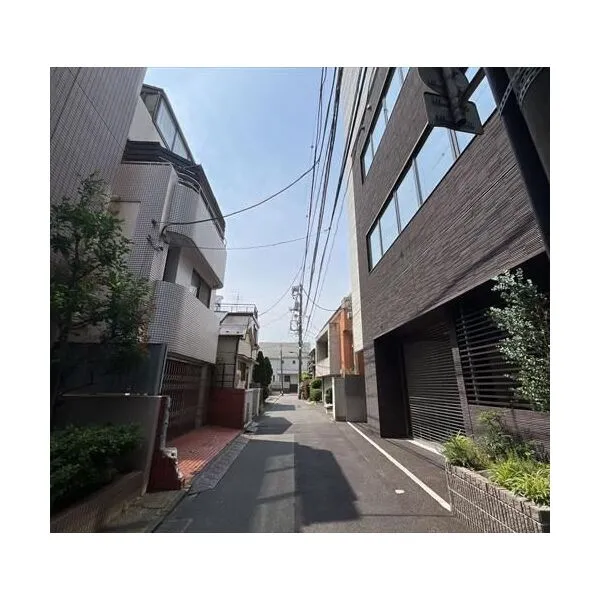 新宿区下落合３丁目 前面道路　２０２６年６月撮影