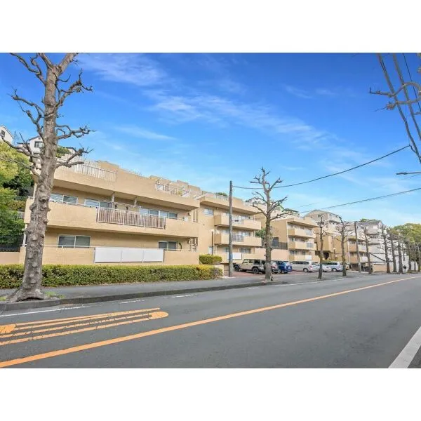 ガーデンハイツ読売ランド前A棟 外観