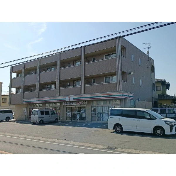 流山市大字東深井 セブン-イレブン 流山東深井店(コンビニ)まで約670m(徒歩9分)