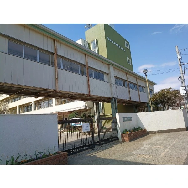 流山市大字東深井 流山市立東深井小学校(小学校)まで約260m(徒歩4分)