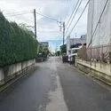 藤沢市片瀬山４丁目 前面道路（２０２６年９月撮影）