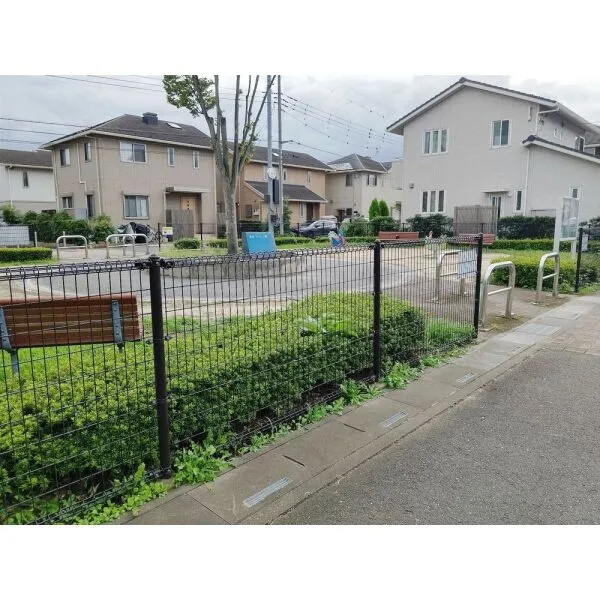 東松山市あずま町2丁目 高坂うらら花公園(公園)まで約150m(徒歩2分)