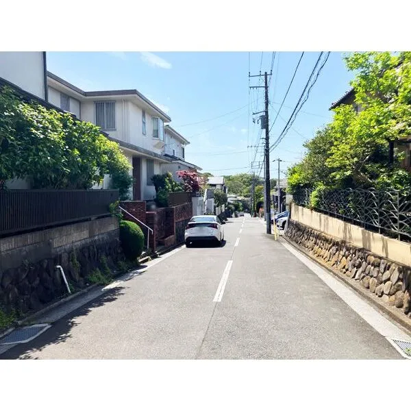 鎌倉市二階堂 北西側道路