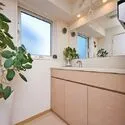 世田谷区深沢５丁目 洗面所にも窓がついています