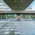 リヴァリエＢ棟 車寄せ