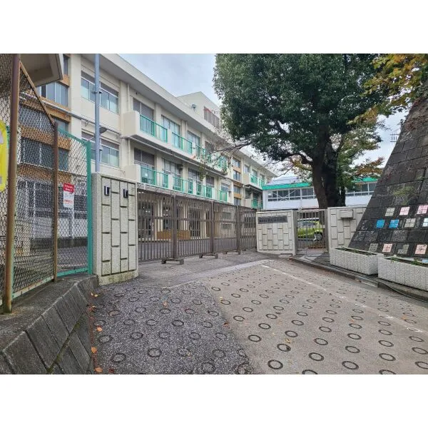 横浜市港南区港南２丁目 横浜市立相武山小学校（小学校）まで約190m（徒歩3分）