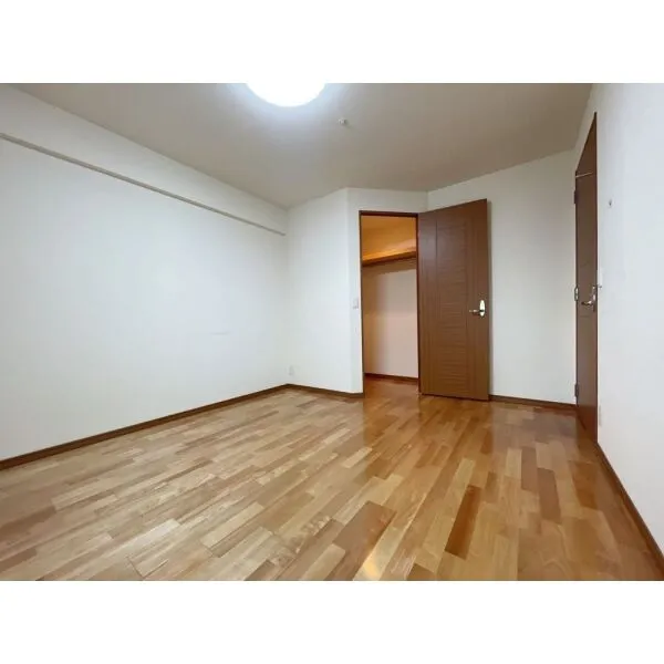 ウッディタウン新三田セントパークI番館 洋室7畳/家具・調度品は価格に含まれません