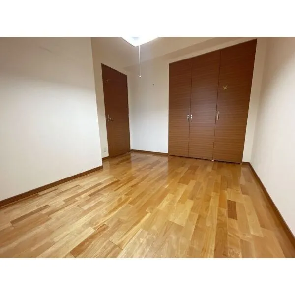 ウッディタウン新三田セントパークI番館 洋室6畳/家具・調度品は価格に含まれません
