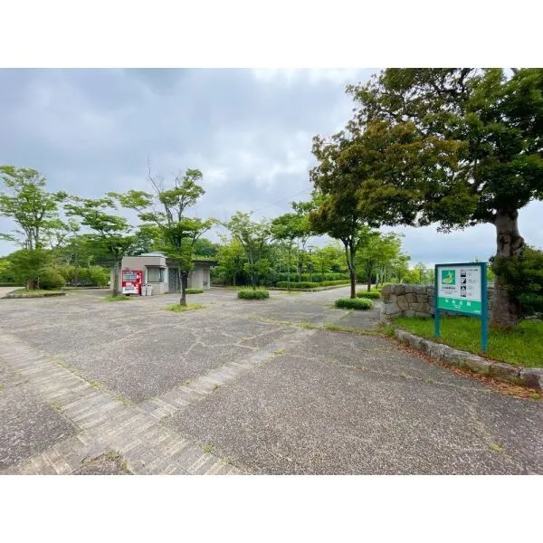 ウッディタウン新三田セントパークI番館 中央公園(公園)まで約660m(徒歩9分)