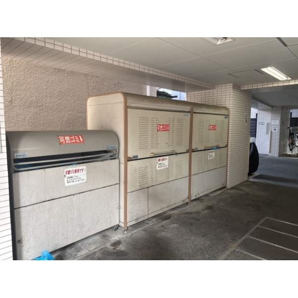 スパシエ八王子クレストタワー ゴミ置場