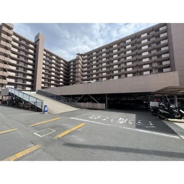 サンシティ西京極2番館 自走式駐車場完備！