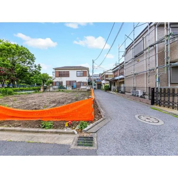 足立区伊興４丁目 現地：全２区画(撮影年月：2026年06月)