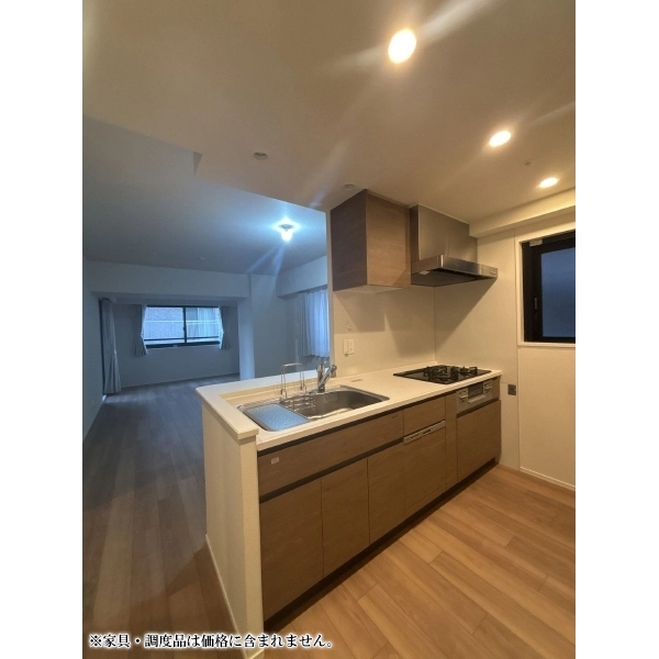 クレヴィア京都　山科 LD約14.8畳＋キッチン約3.6畳