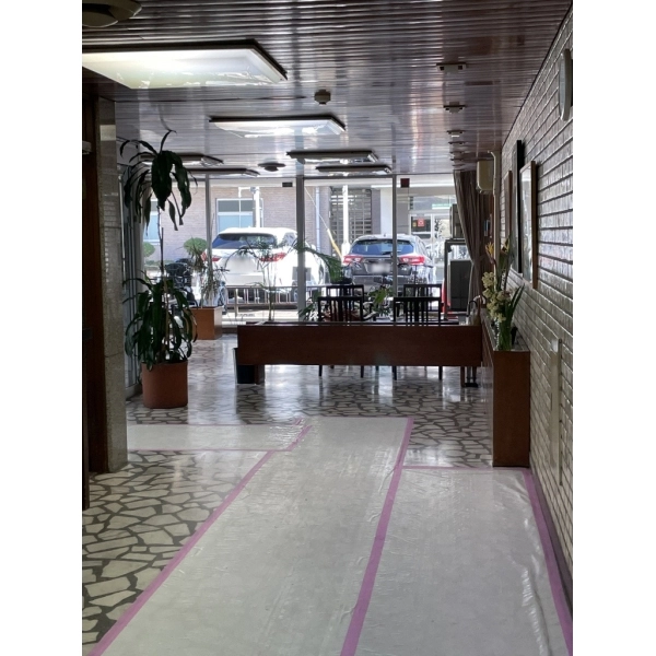 巌ビル（外苑マンション） エントランス