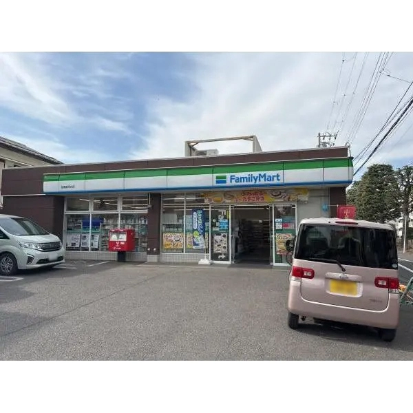 ヒルズステージ船橋夏見 ファミリーマート船橋夏見台店（コンビニ）まで約460m（徒歩6分）