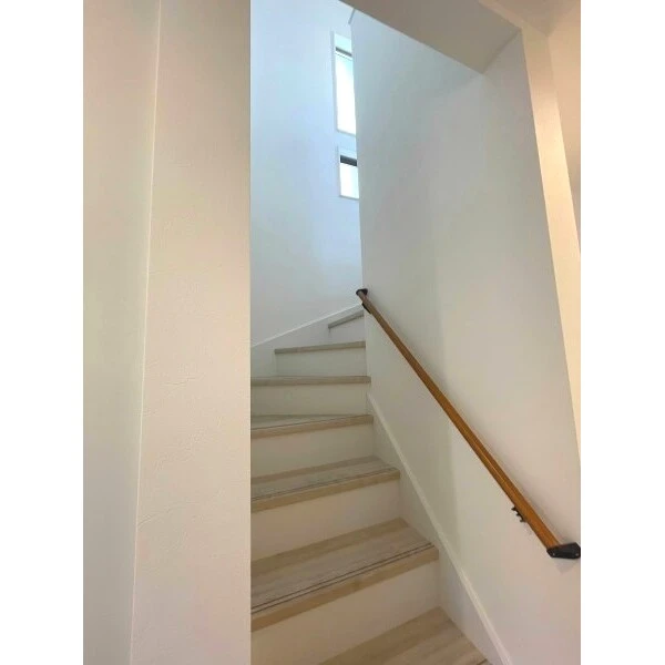 茅ヶ崎市菱沼１丁目 階段