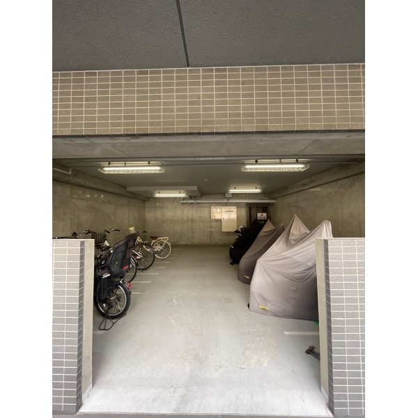 六甲高羽パークハウス 駐輪場・バイク置場