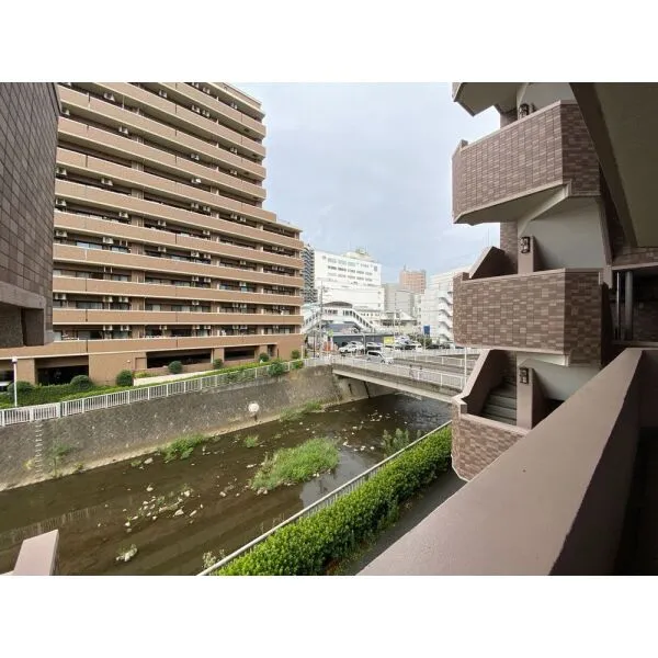 ライオンズマンション町田駅前 外廊下からの眺望