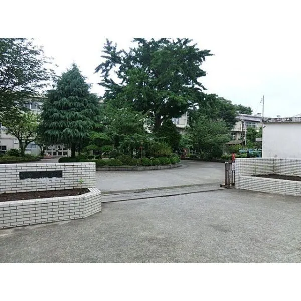 ライオンズマンション町田駅前 相模原市立谷口小学校(小学校)まで約820m(徒歩11分)